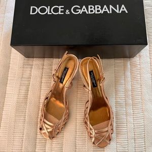 Dolce & Gabbana sandal size:5.1/2 color: Pink gold